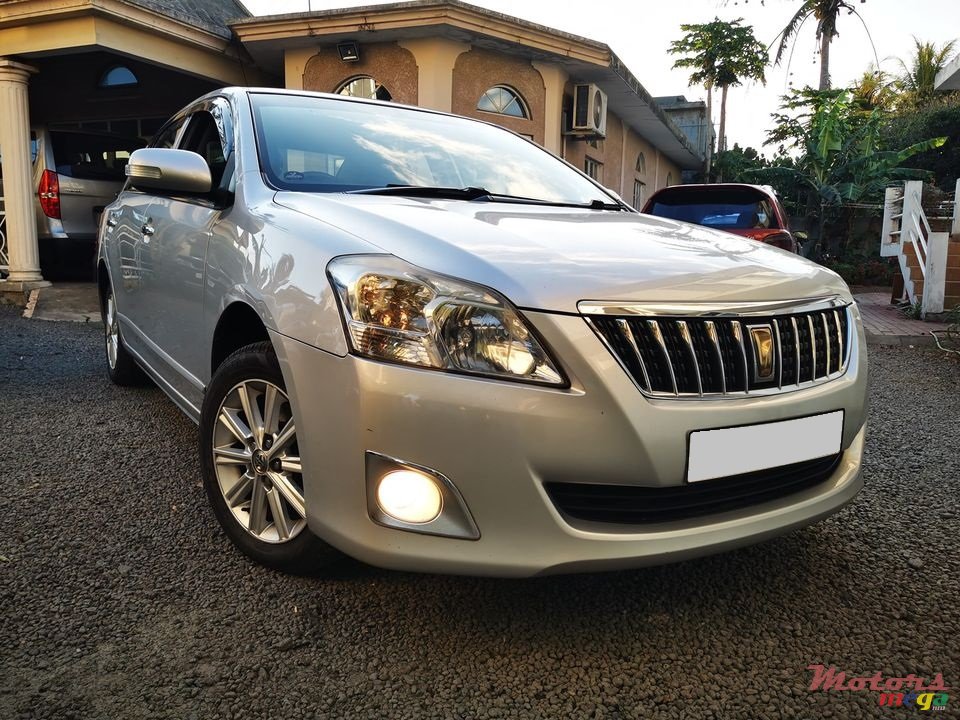 2012' Toyota Premio photo #2