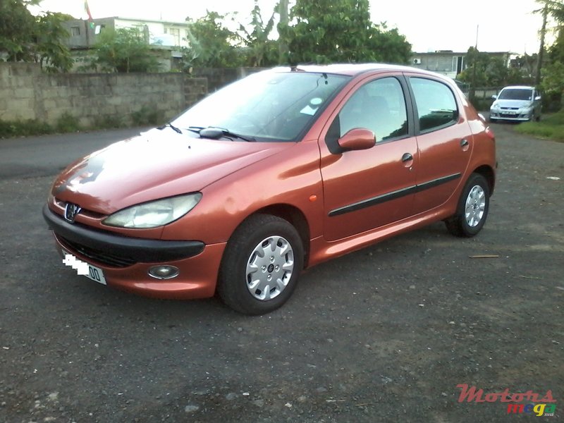 2000' Peugeot 206 photo #1