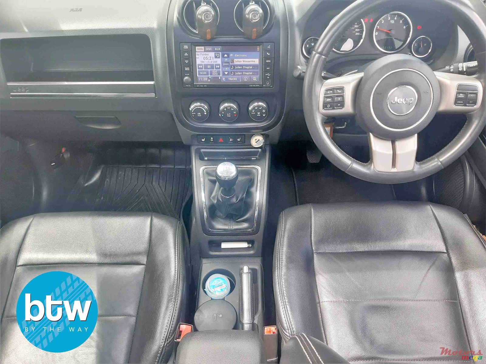 2013' Jeep Compass photo #6