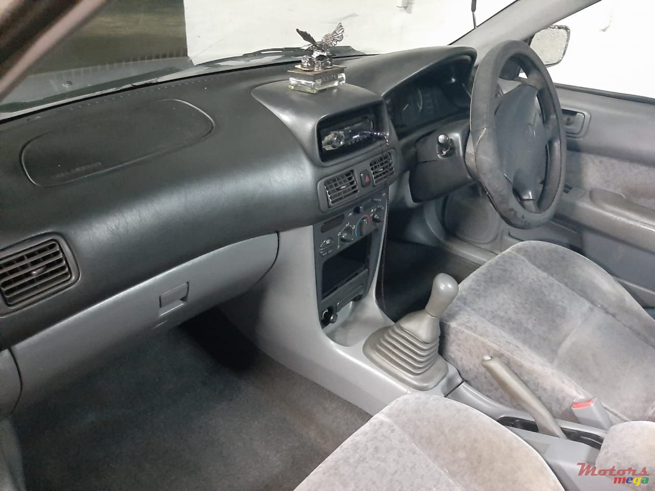 1988' Toyota Corolla photo #5