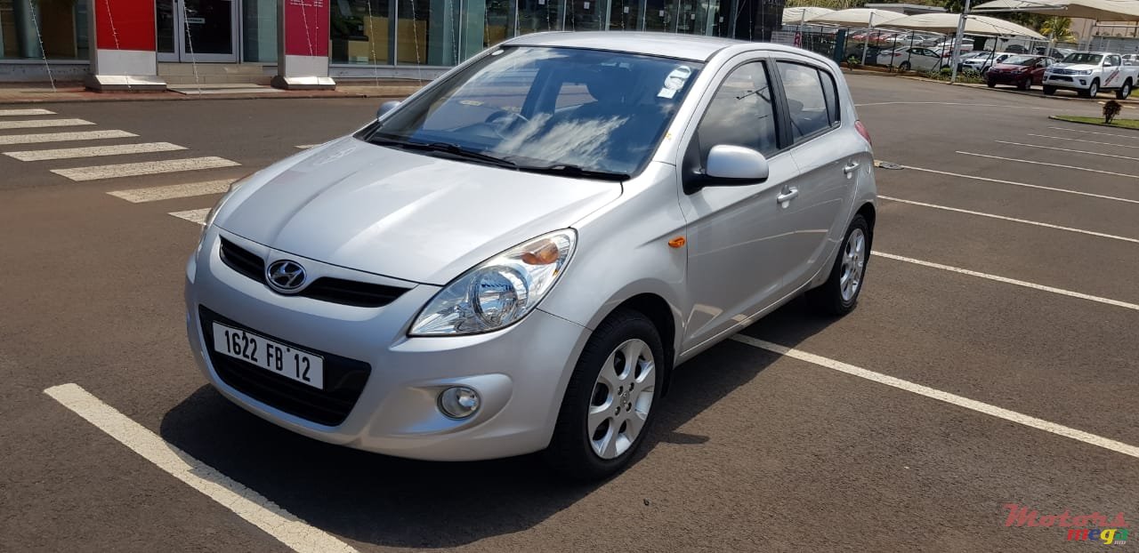 2012' Hyundai i20 photo #2