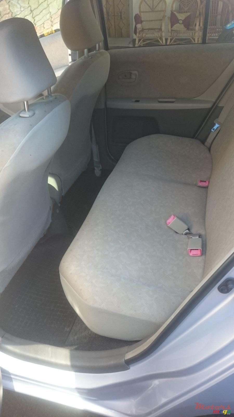 2009' Toyota Vitz photo #6