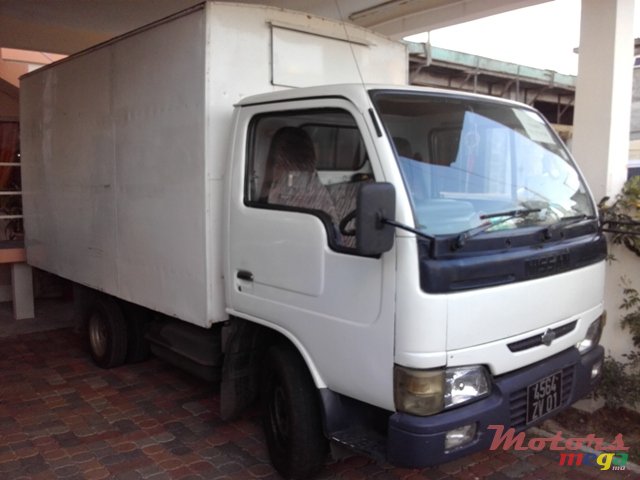 2001' Nissan 300 Atlas 1.5 Tonne photo #1