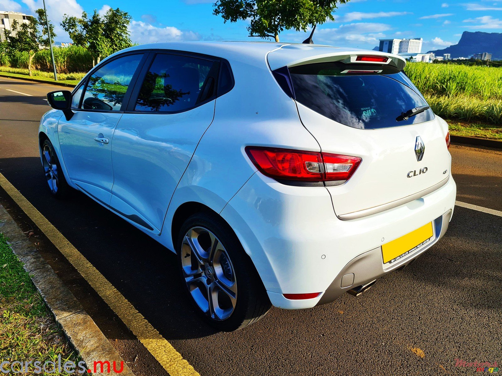 2016' Renault Clio GT Line photo #2
