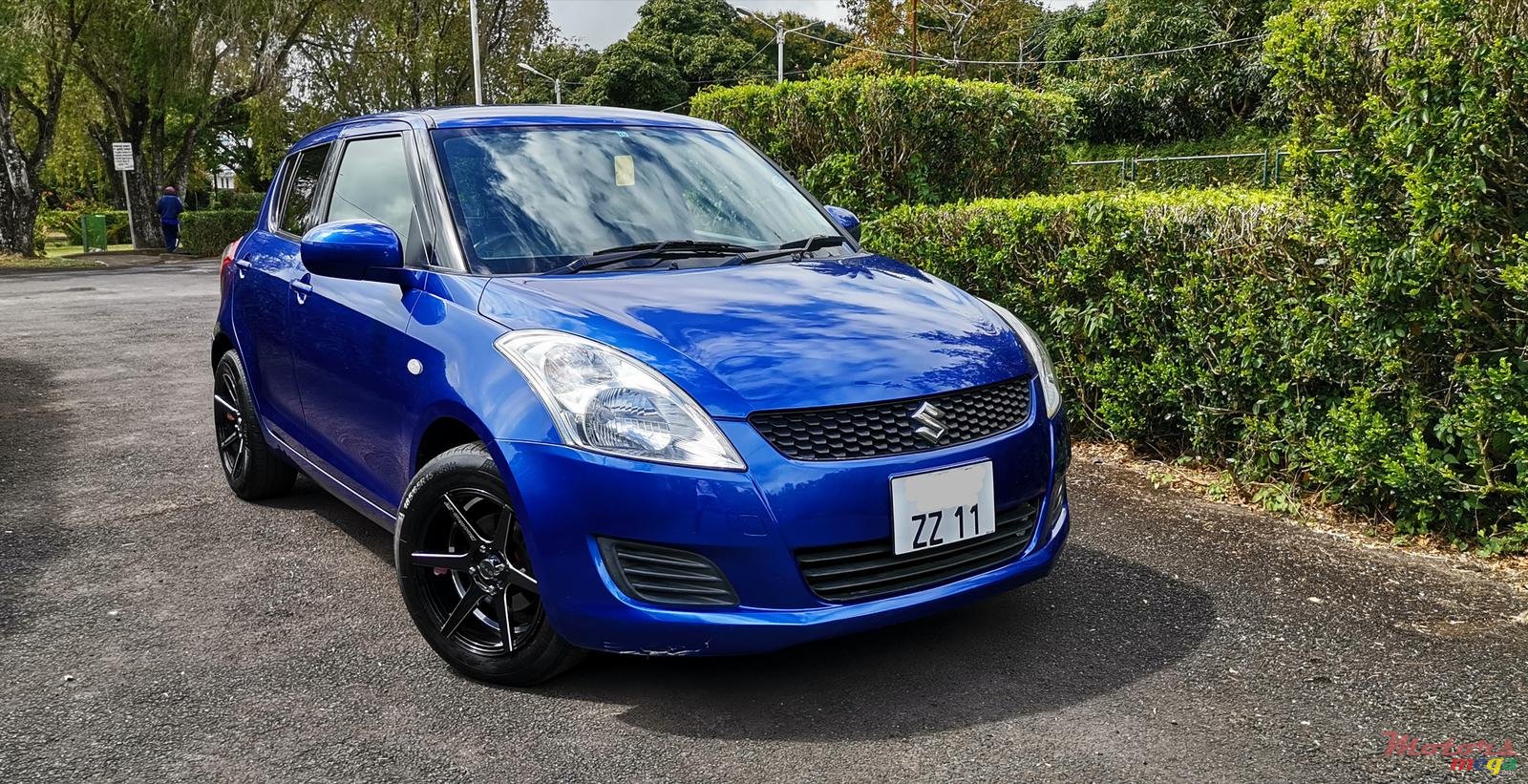 2011' Suzuki Swift photo #1