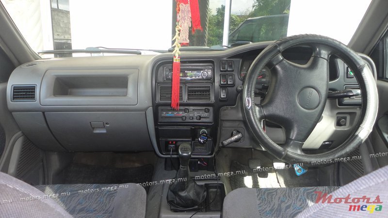 1999' Isuzu no photo #2