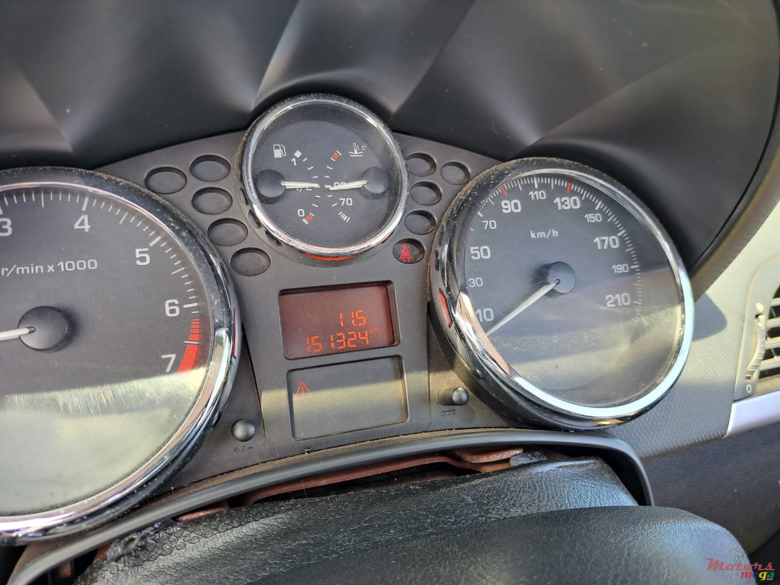 2010' Peugeot 207 photo #7