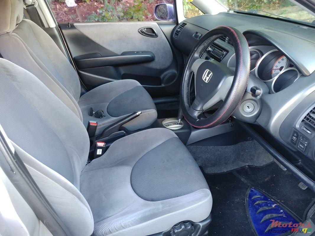 2006' Honda Fit photo #3