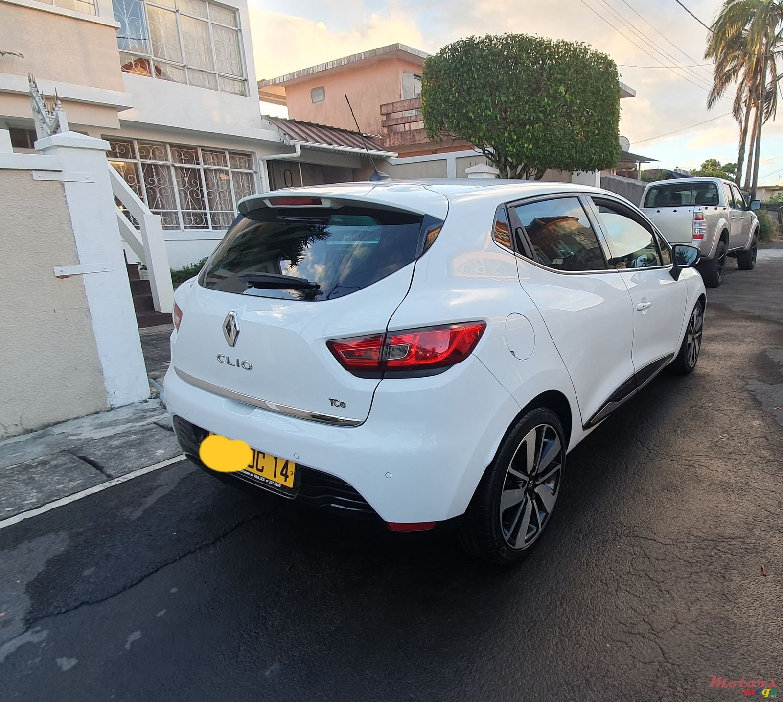 2014' Renault Clio dynamique photo #3