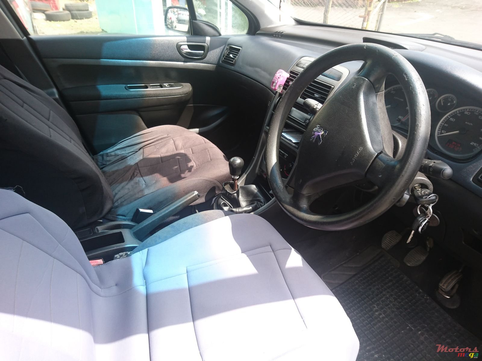 2001' Peugeot 307 photo #5