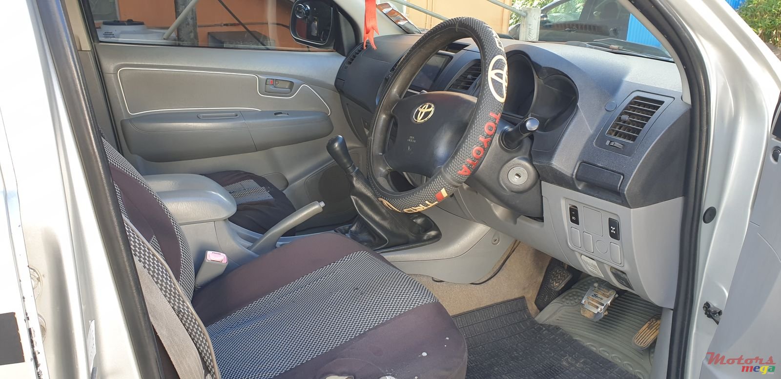 2007' Toyota Hilux photo #4