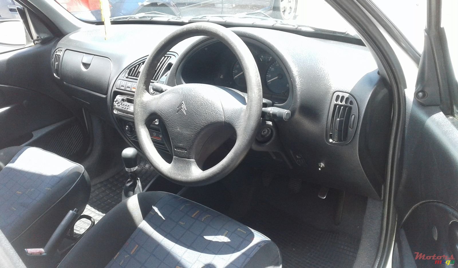 2000' Citroen Saxo photo #3