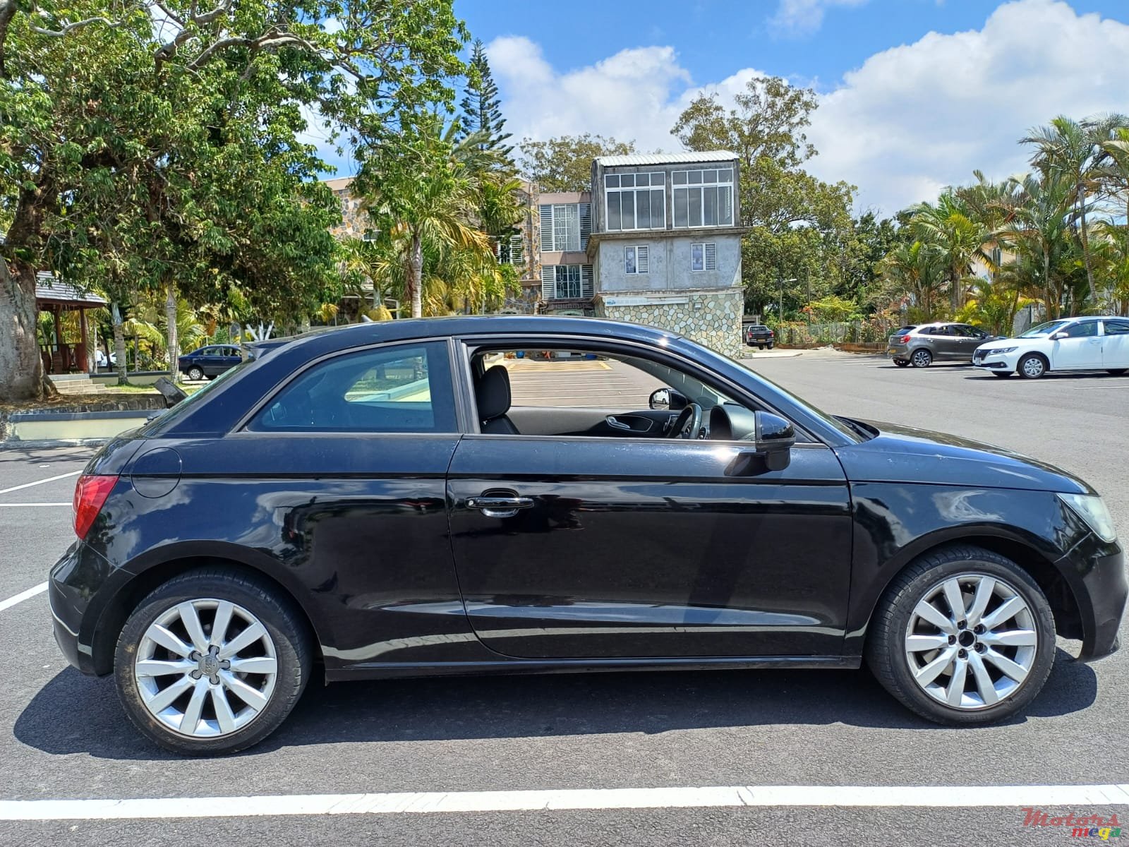 2014' Audi A1 photo #2