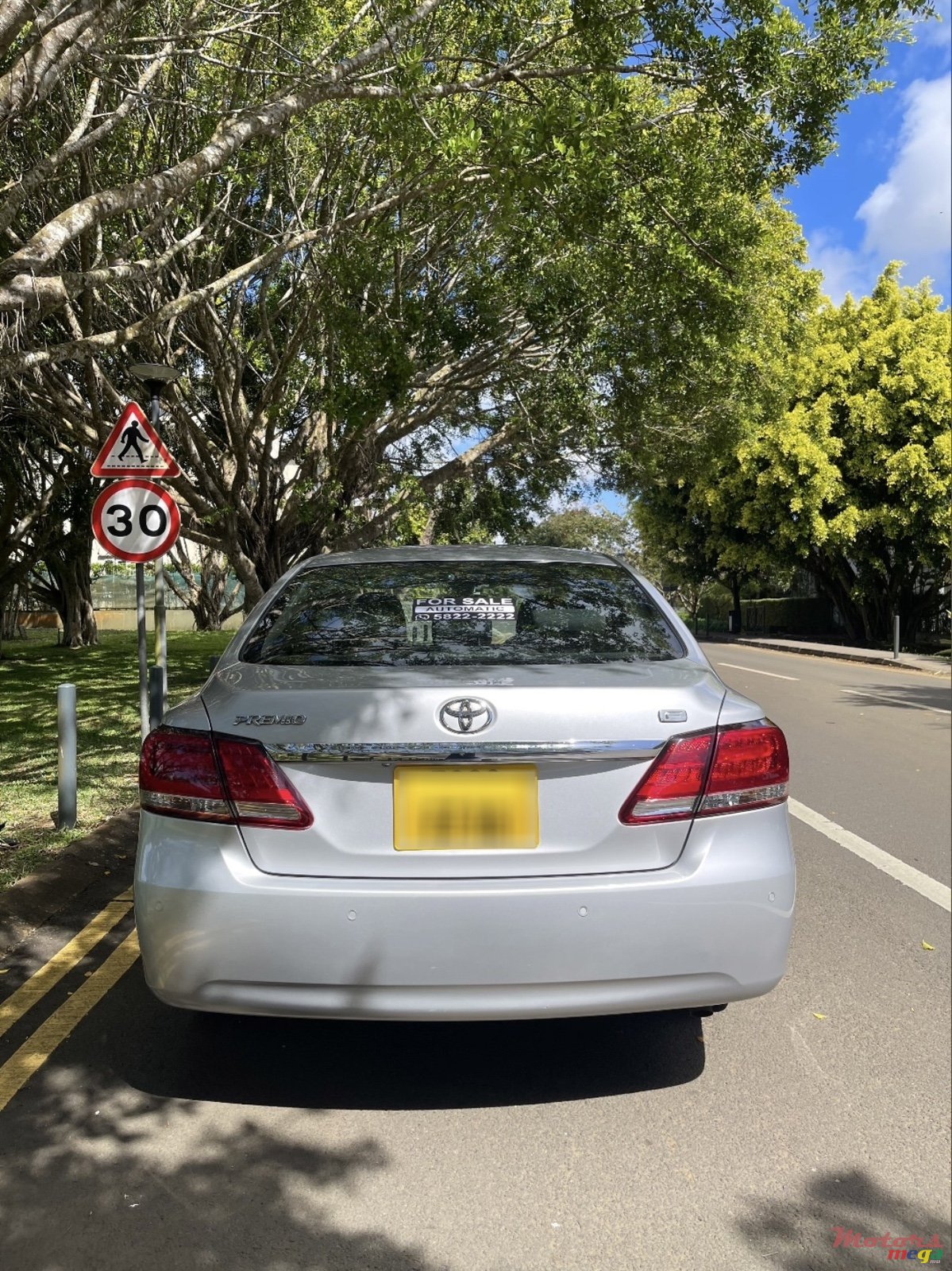 2018' Toyota Premio photo #3