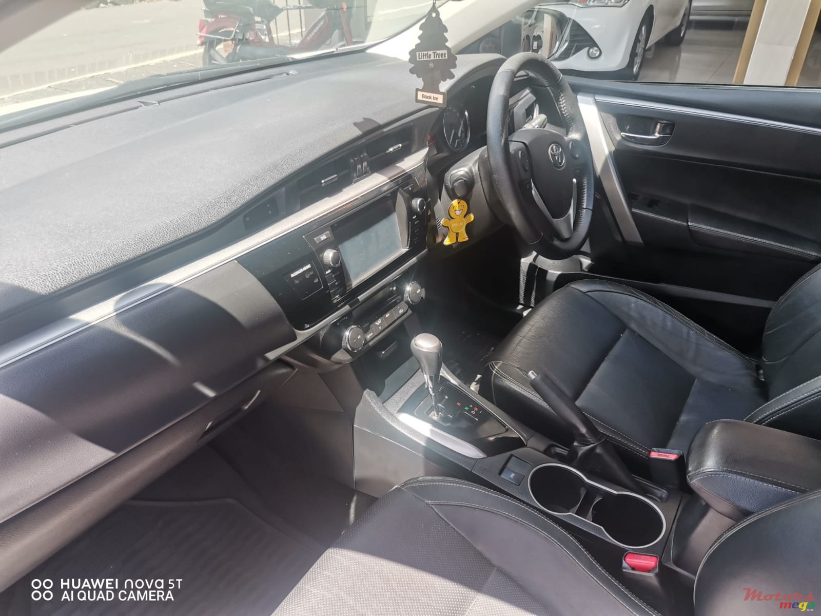 2017' Toyota Corolla photo #3