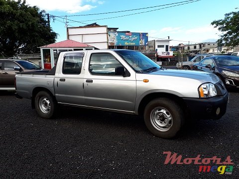  Se vende Nissan Navara 4X2.  Distrito Militar, Mauricio