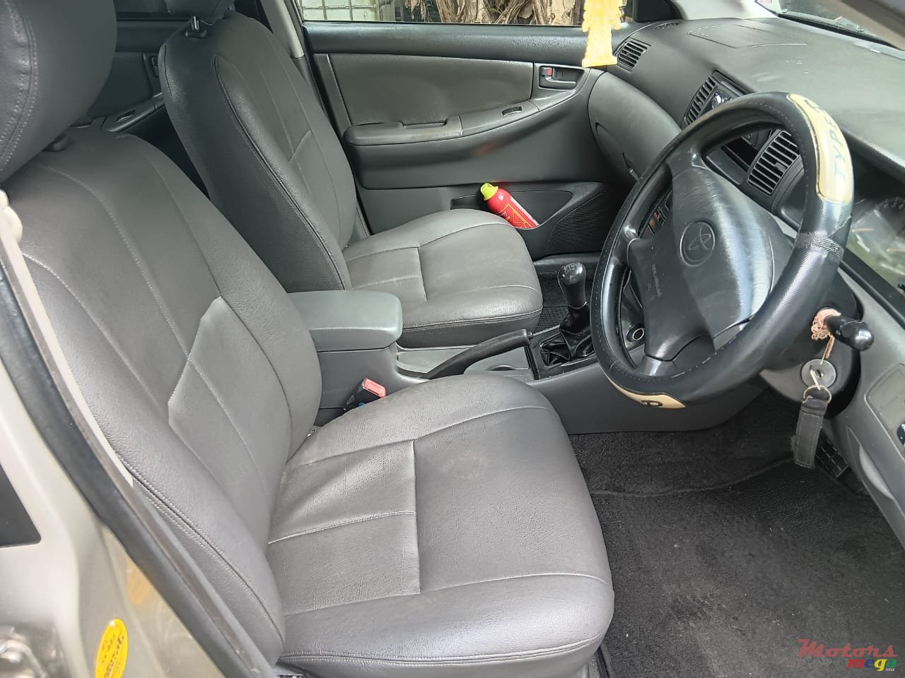 2003' Toyota Corolla photo #2