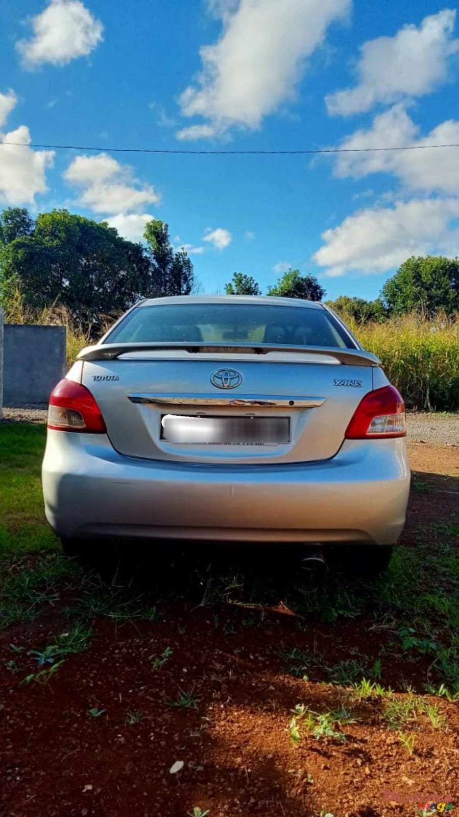 2008' Toyota Yaris Sedan photo #1