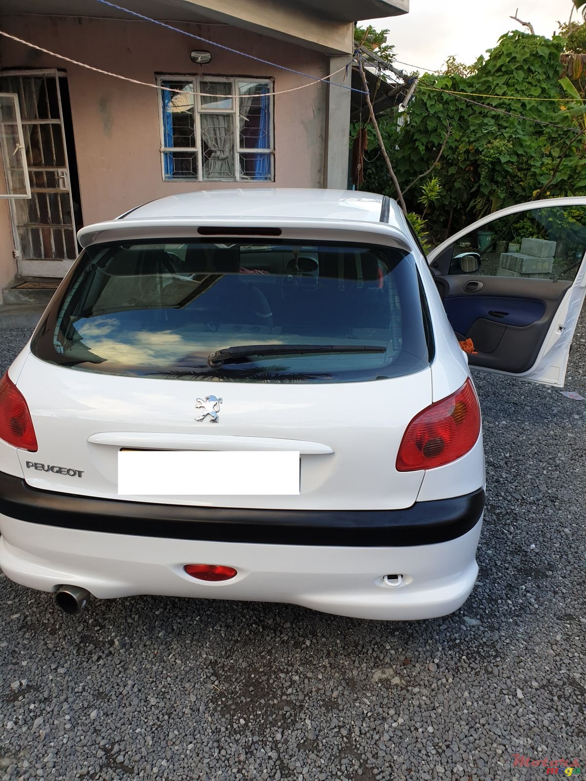 2004' Peugeot 206 photo #2