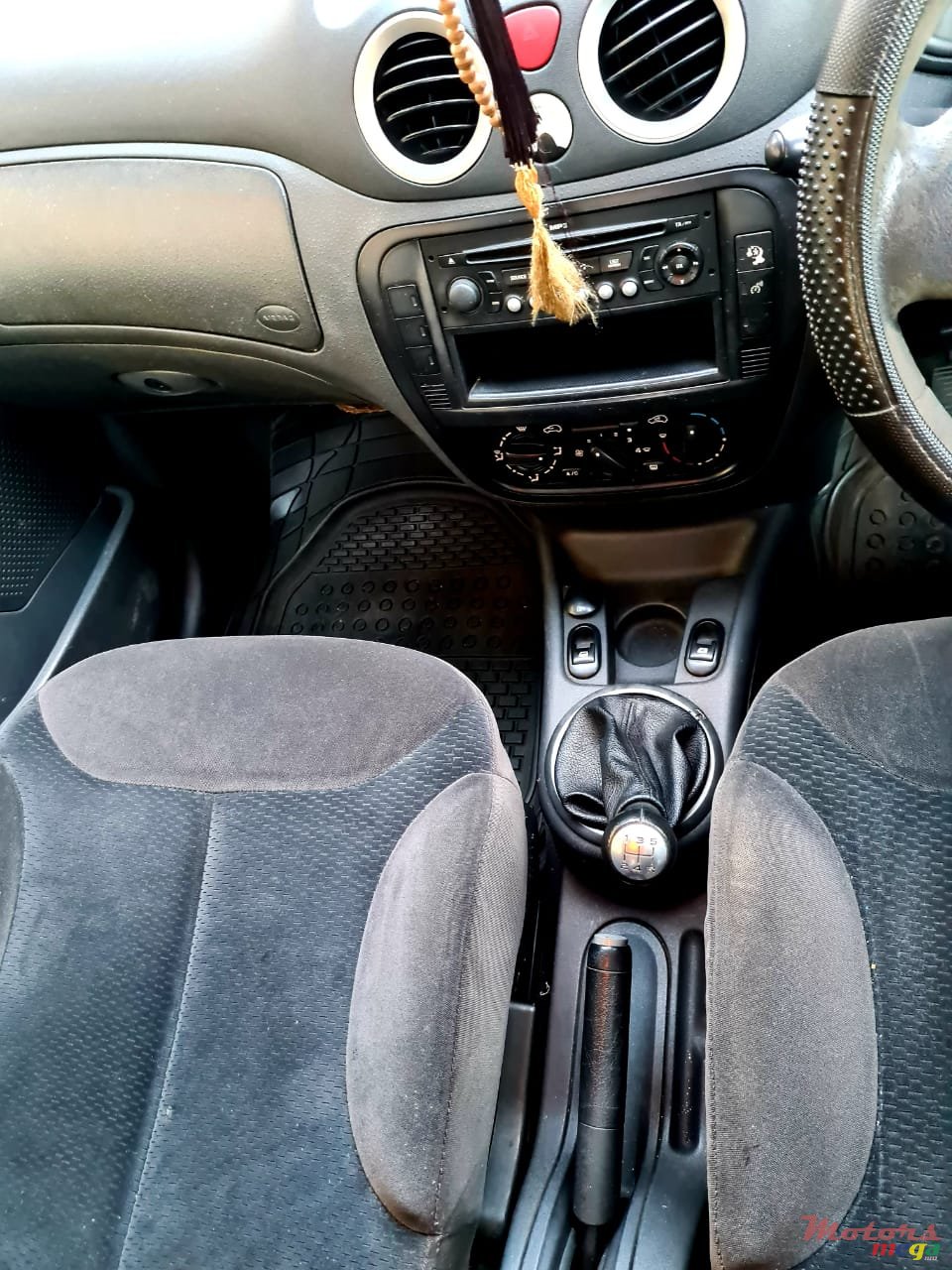 2009' Citroen C3 photo #3