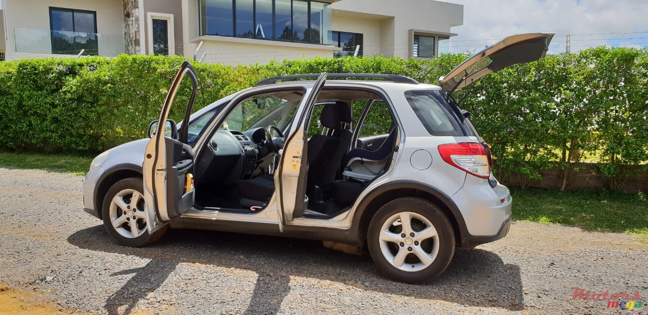 2008' Suzuki SX4 photo #5