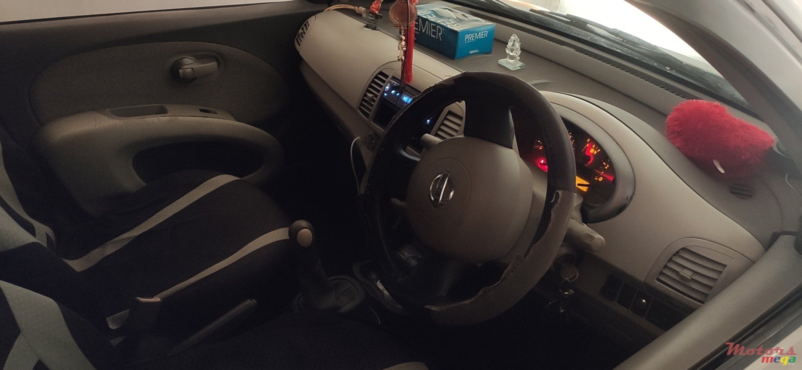 2006' Nissan Nissan ak12 photo #4