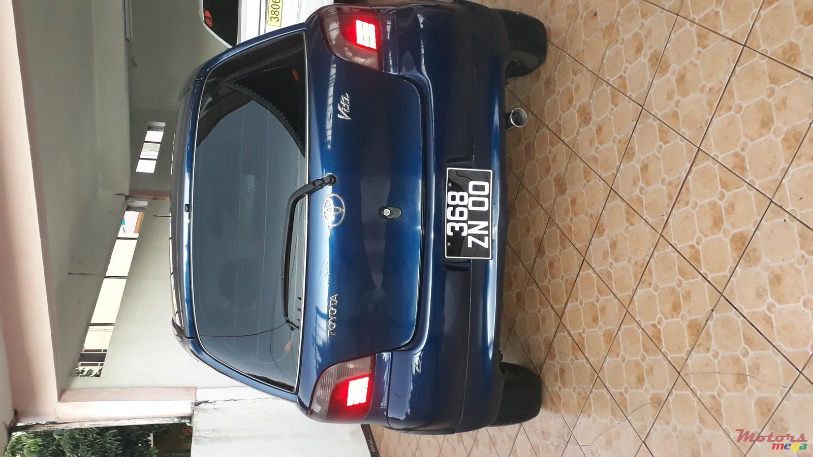 2000' Toyota Vitz photo #2