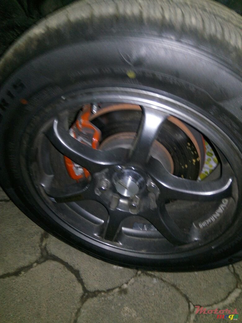 2005' Honda Civic Vtec Es8 photo #3