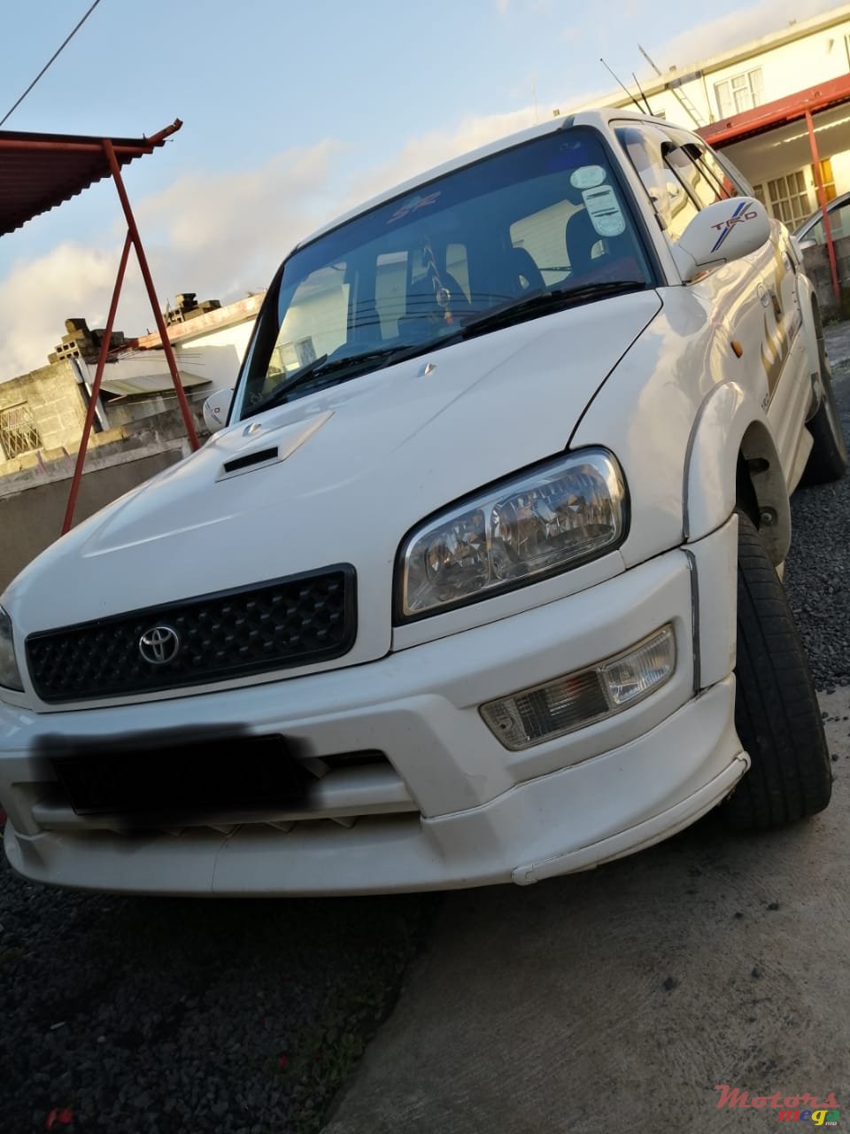 1999' Toyota RAV4 photo #1