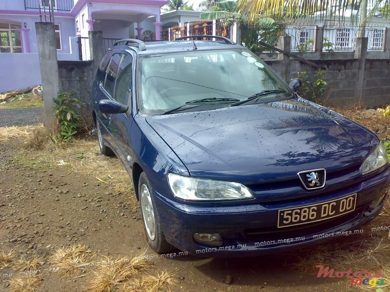 2000' Peugeot photo #2