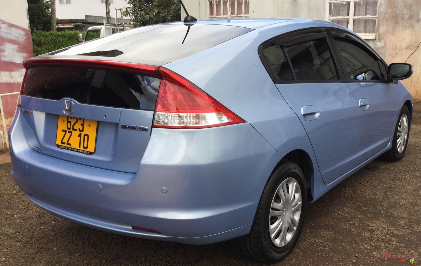 2010' Honda Insight photo #3