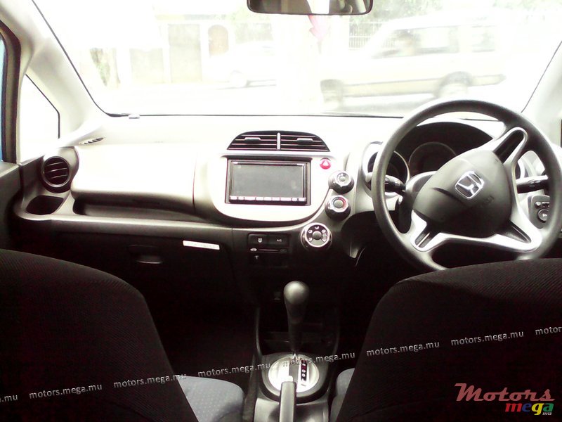 2010' Honda Jazz photo #3