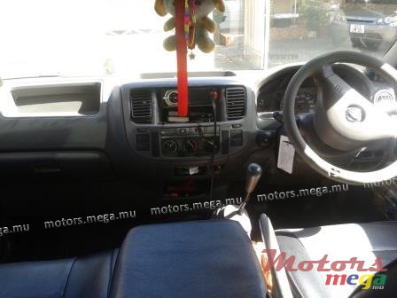 2003' Nissan photo #5