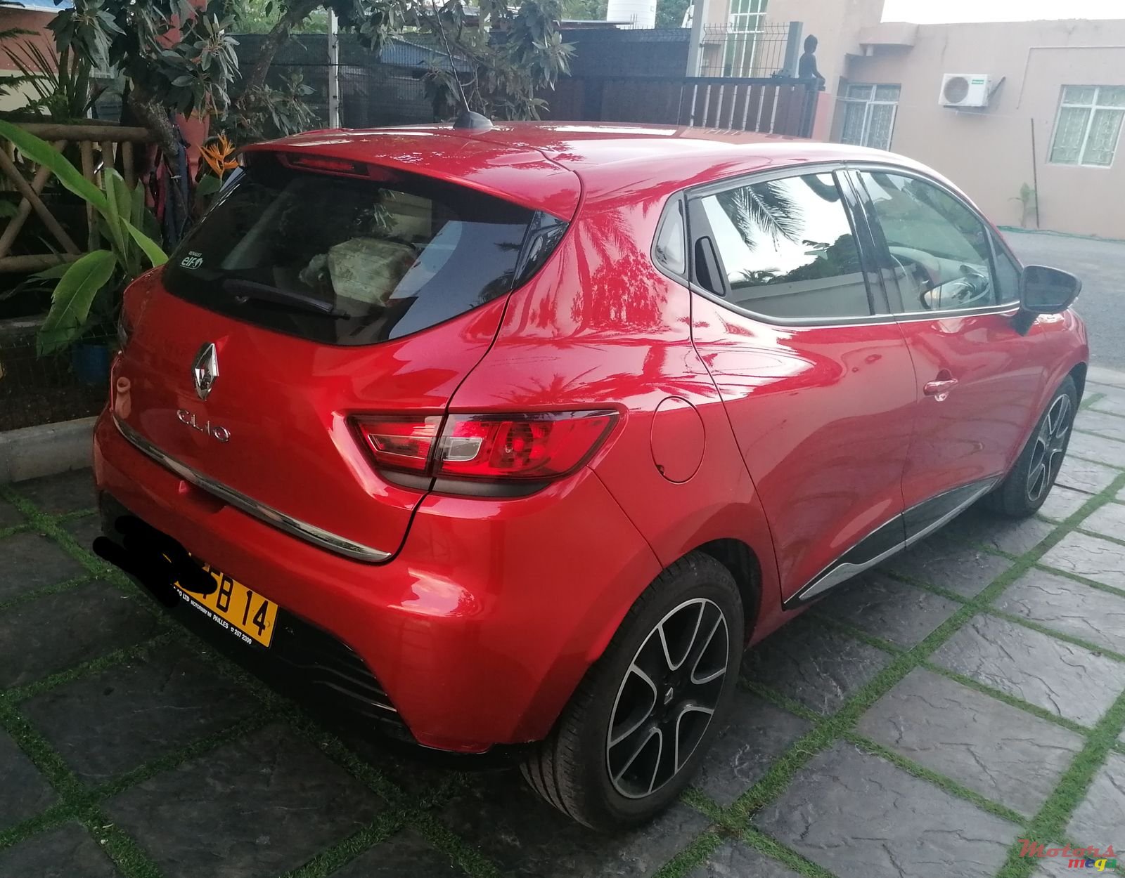 2014' Renault Clio 4 Expression 1.2 photo #1