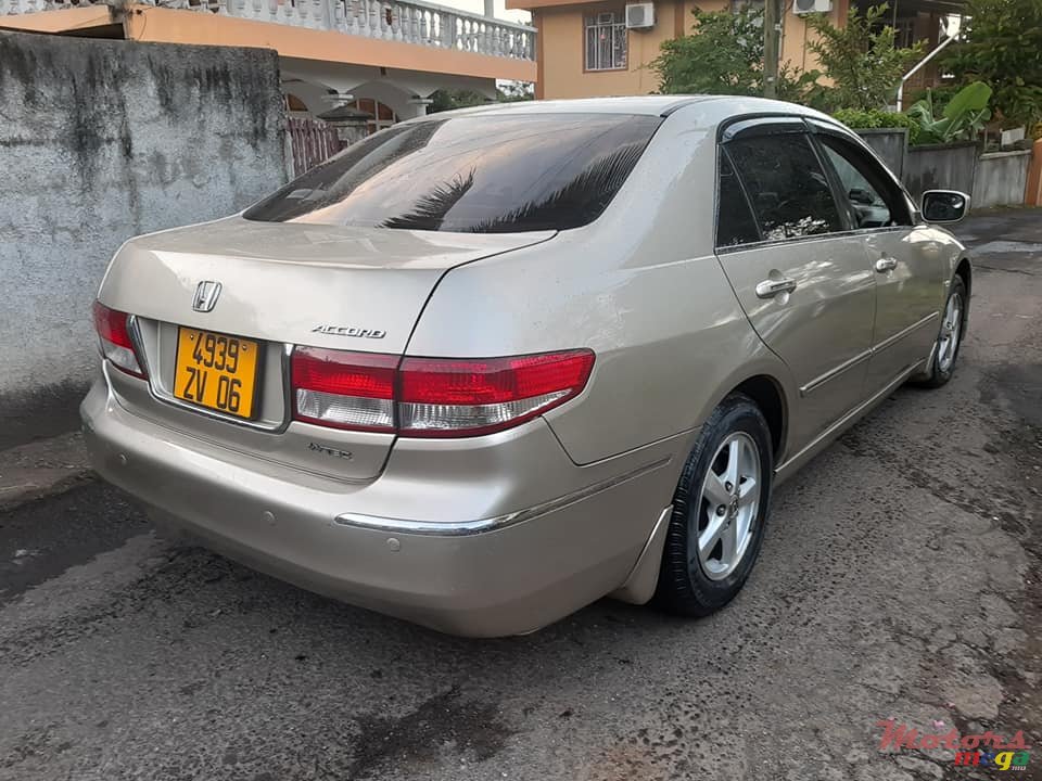 2006' Honda Accord photo #5