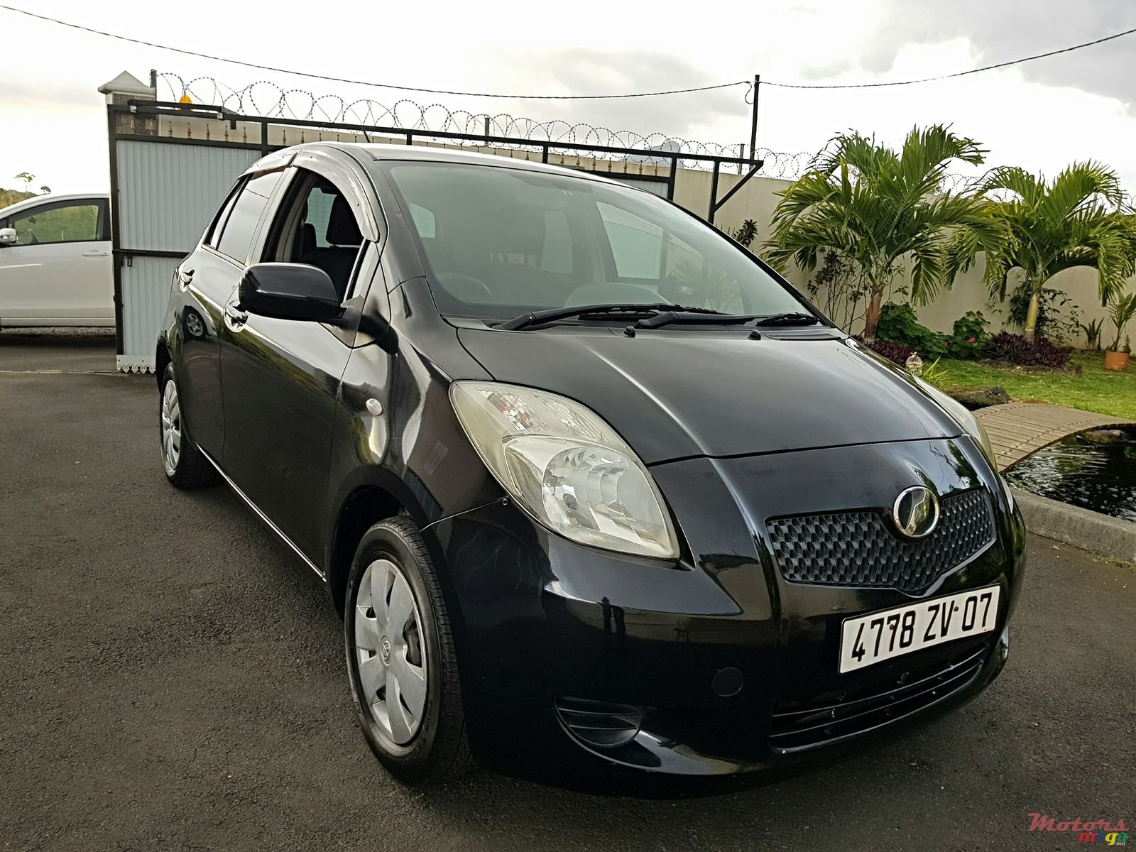 2007' Toyota vitz 1300 auto photo #1