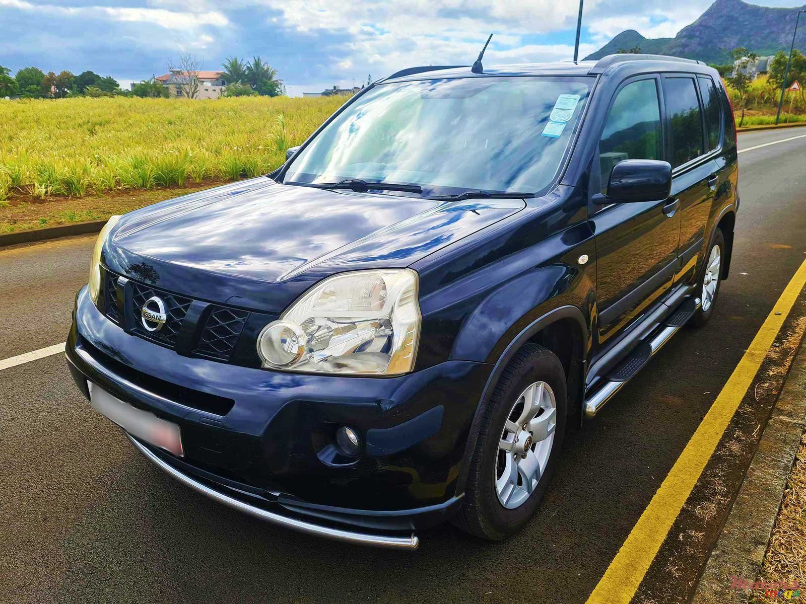 2010' Nissan X-Trail 2.5 AWD photo #1