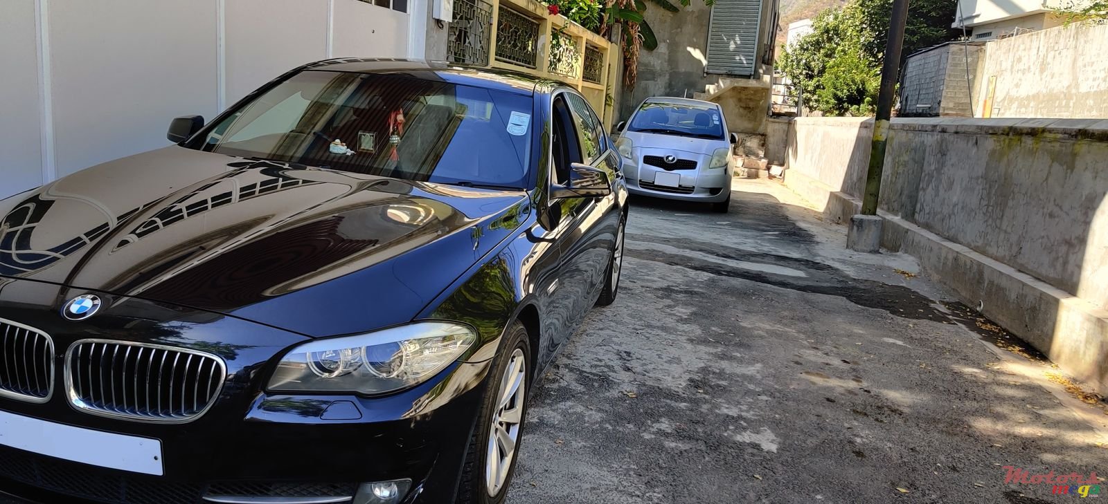 2013' BMW 520 photo #1