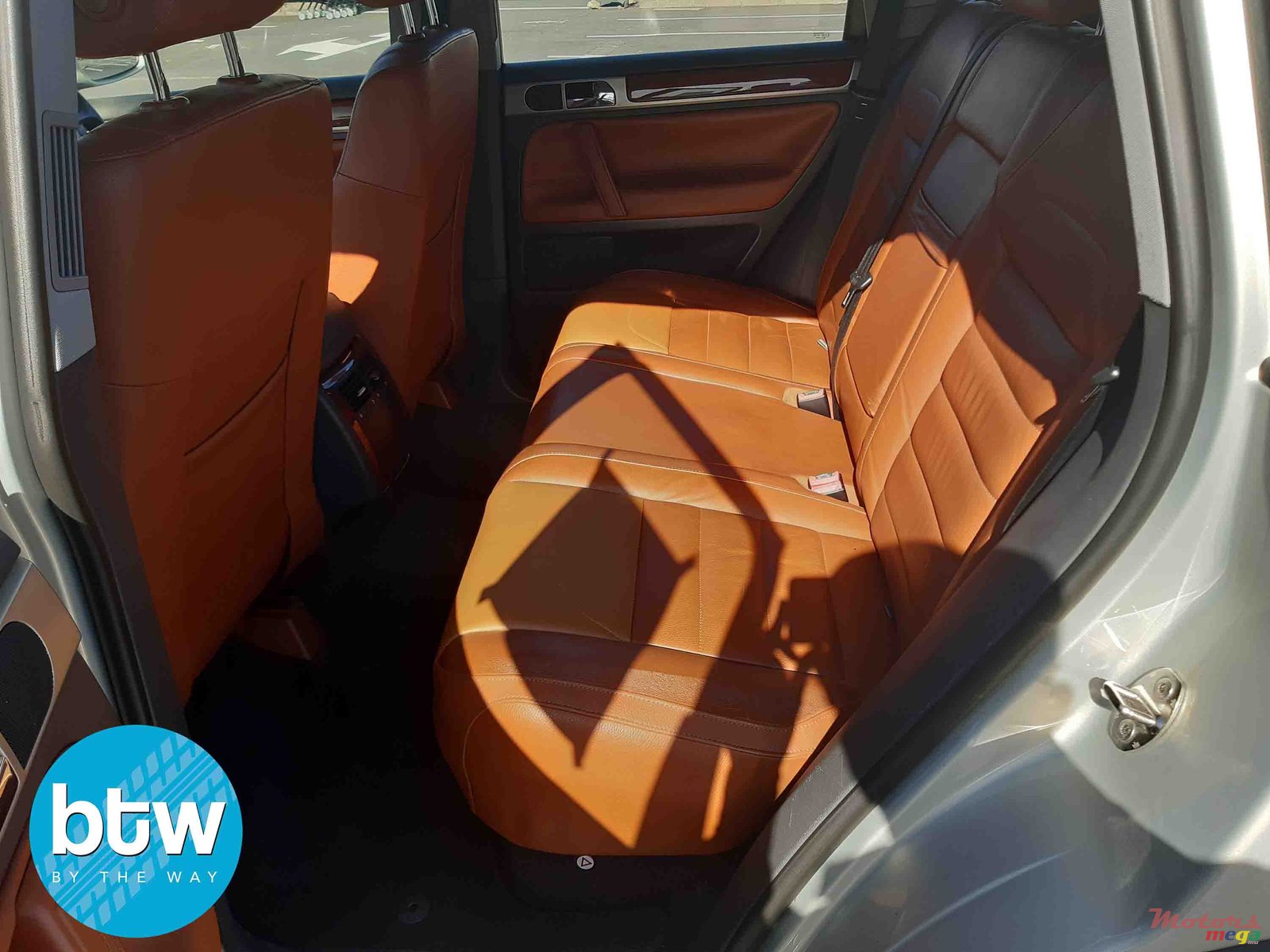 2007' Volkswagen Touareg photo #4