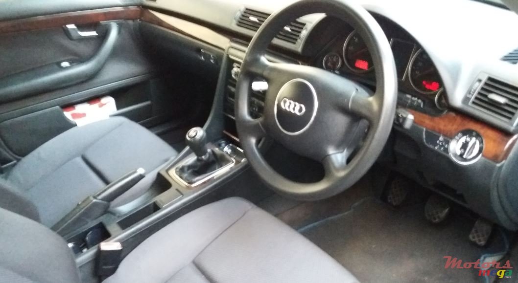 2001' Audi A4 photo #2