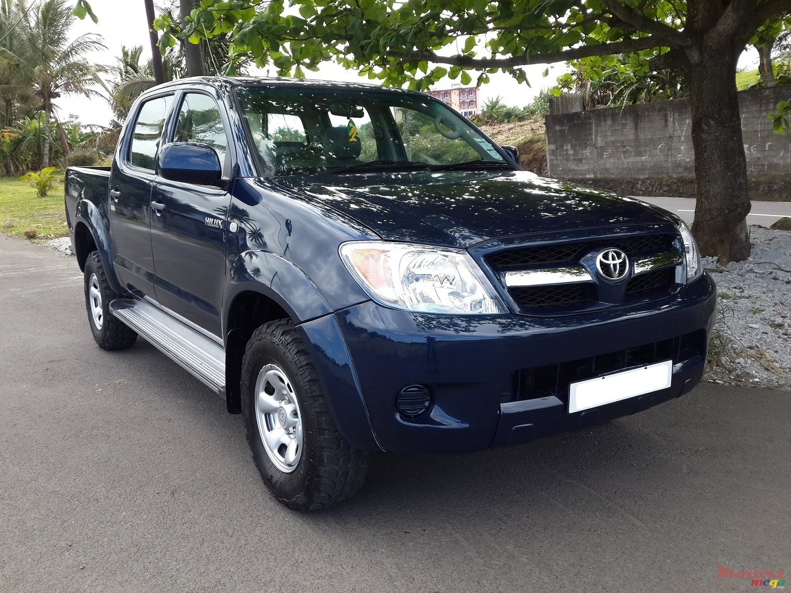 2006' Toyota Hilux (4x4) photo #1