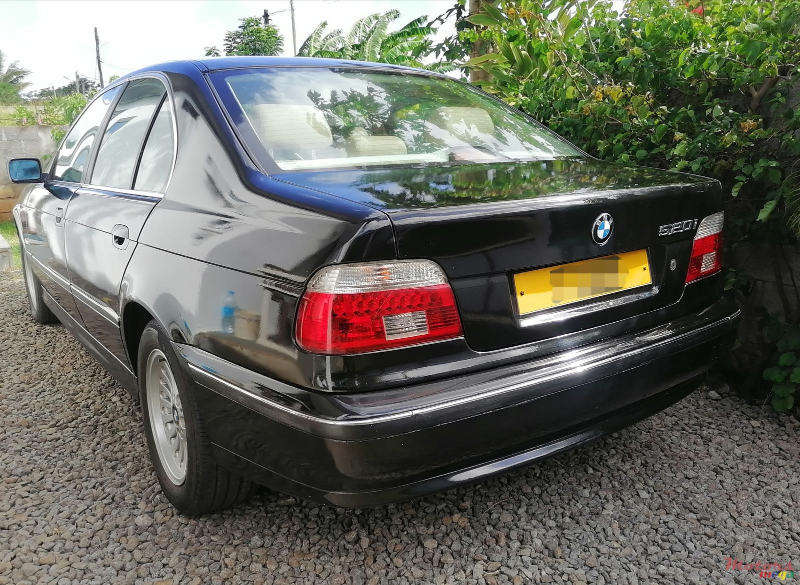 2000' BMW 520 photo #1