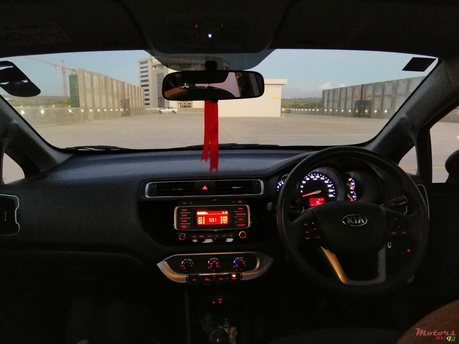 2015' Kia Rio photo #4