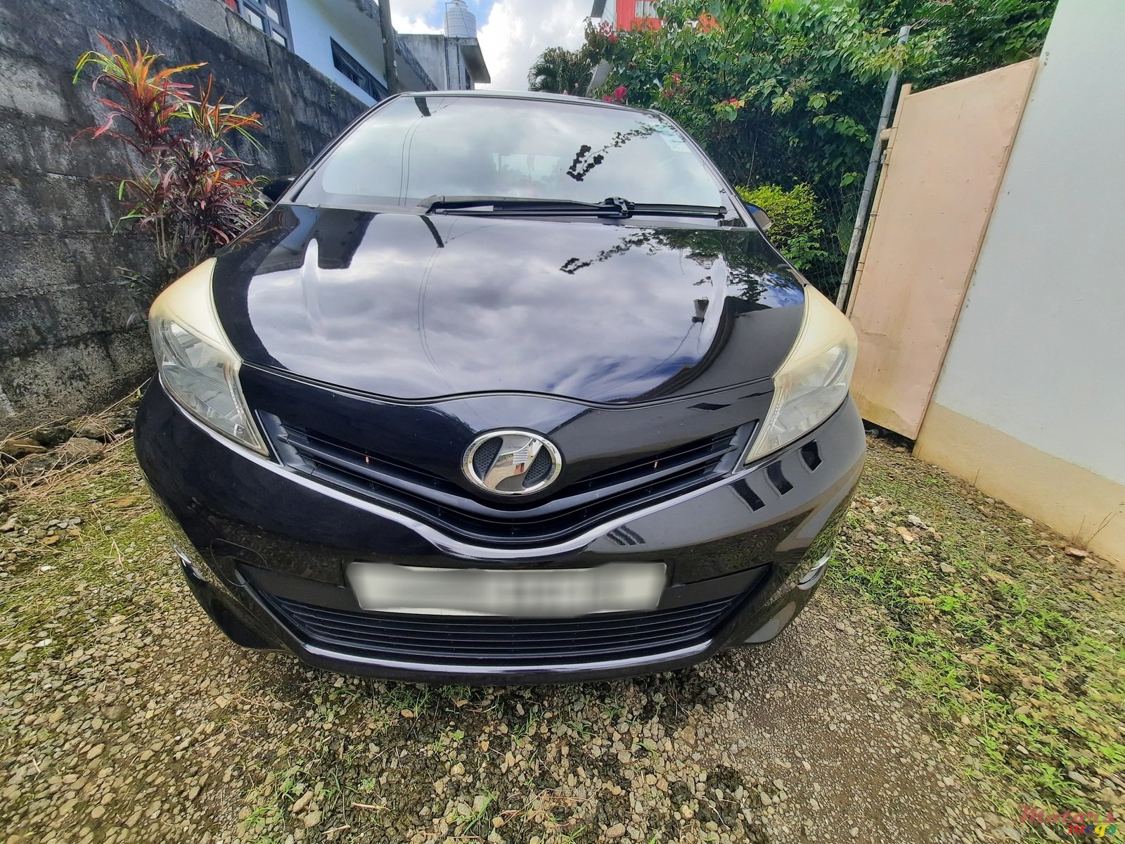 2014' Toyota Vitz photo #6