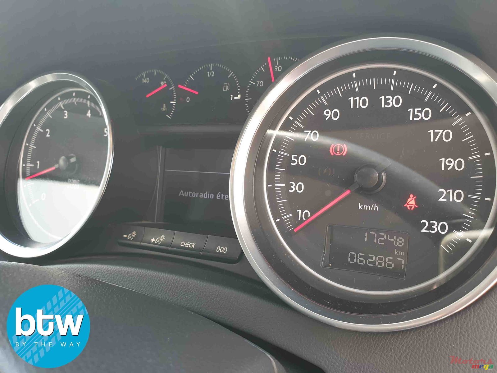 2015' Peugeot 508 photo #6