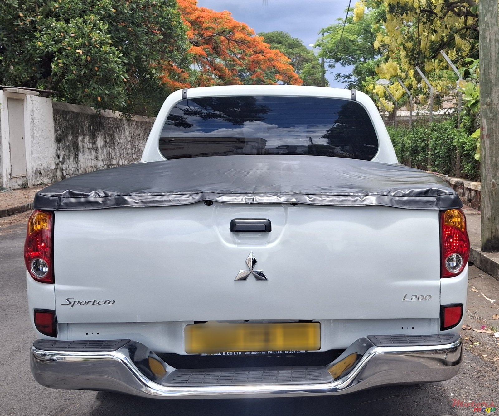 2011' Mitsubishi L200 photo #4