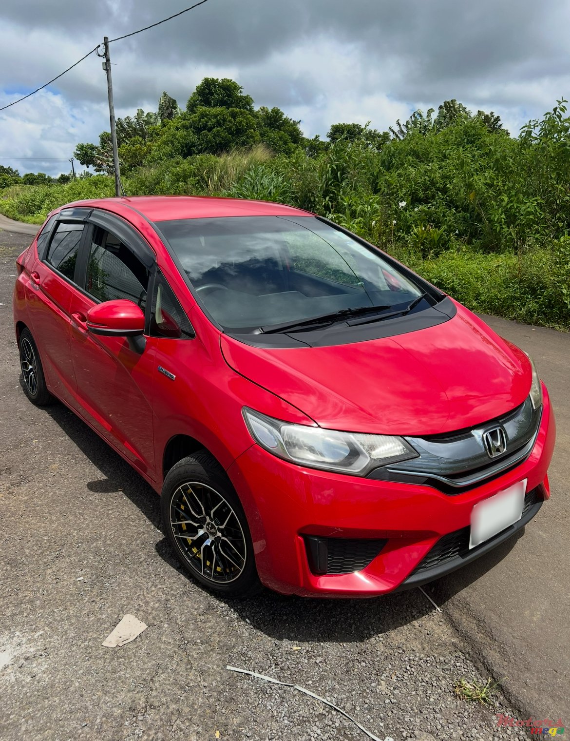 2014' Honda Fit Hybrid photo #4