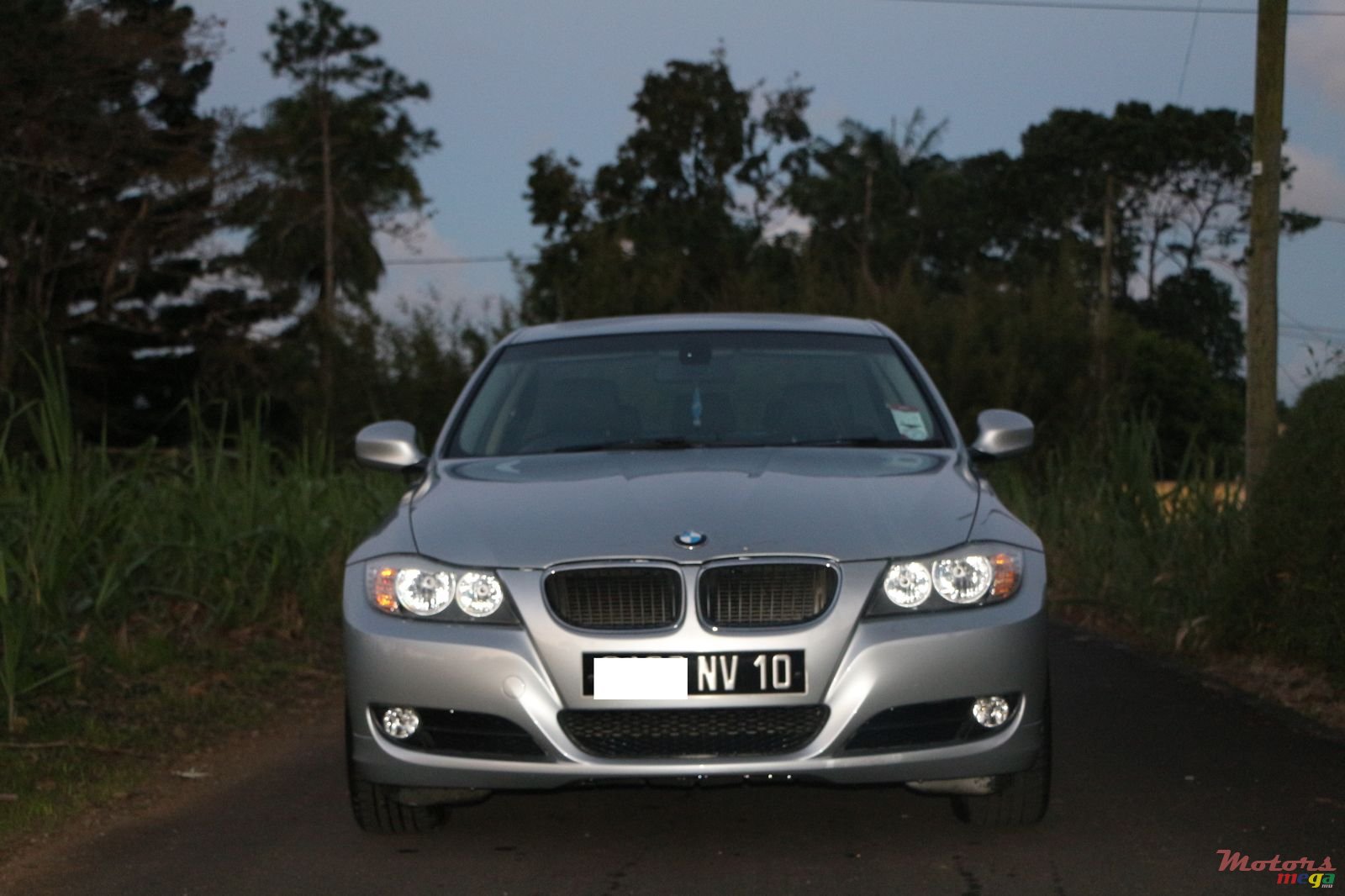 2010' BMW 316 sport photo #1