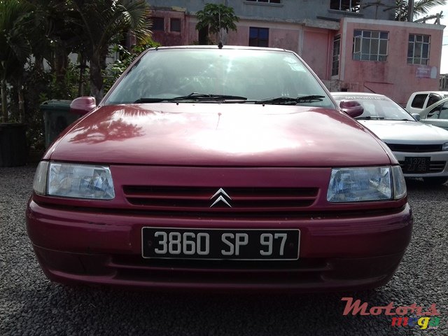1997' Citroen Saxo photo #2