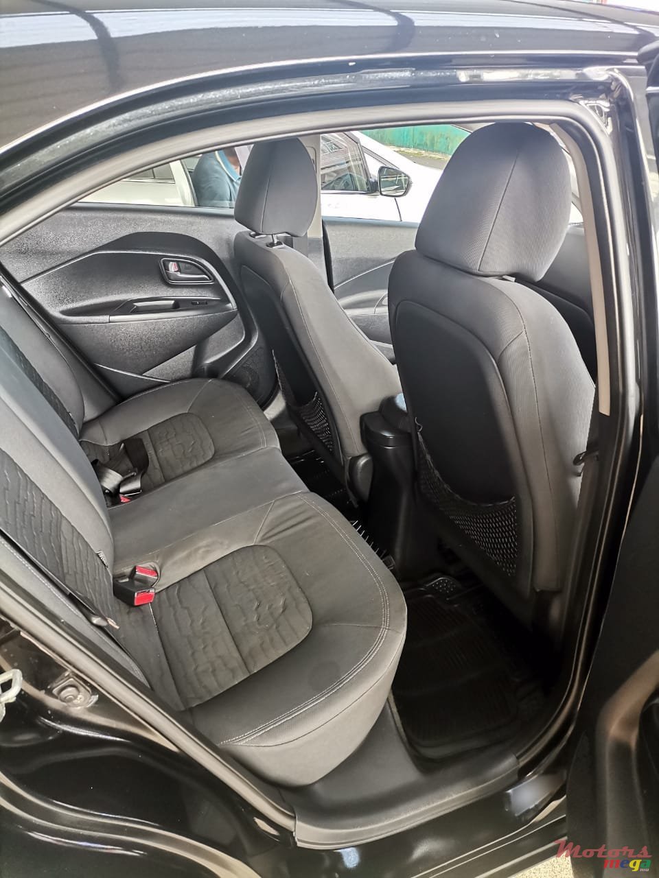 2012' Kia Rio photo #4